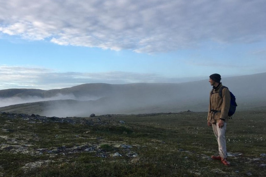 Philipp Huber, Absolvent des Master in Marketingkommunikation der eLearning Academy for Communication und Hochschule Burgenland ganz privat beim Wandern