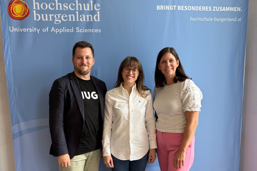 alexander-bichler_hochschulabschluss-master Prüfungskomission und Prüfling bei der Abschlussprüfung des Masterstudiums an der Hochschule Burgenland - Adrian Kubat, Sarah Brunner-Kolar, Cornelia Dell