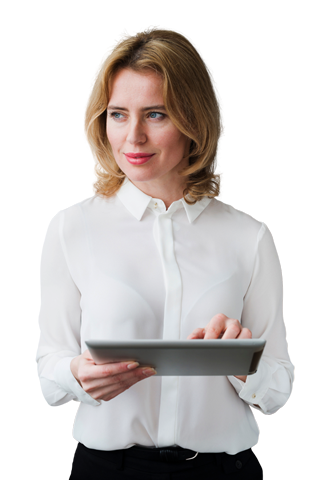 Diplomkurs Künstliche Intelligenz in Marketing und Kommunikation. Frau mit Tablet beim Informieren.